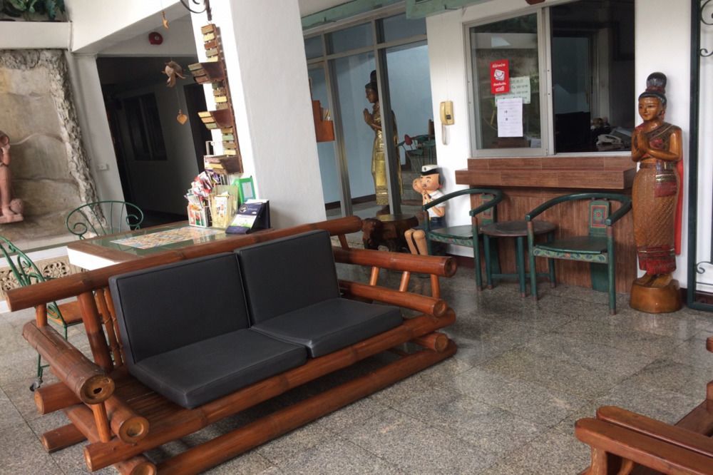 Baankhunmae Apartment Bangkok Luaran gambar