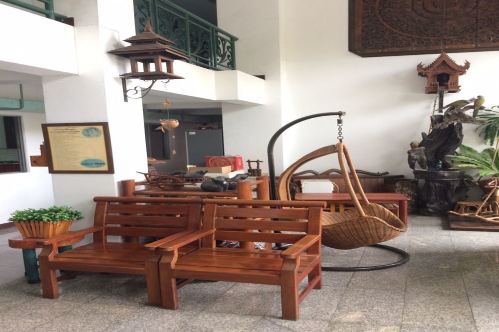 Baankhunmae Apartment Bangkok Luaran gambar