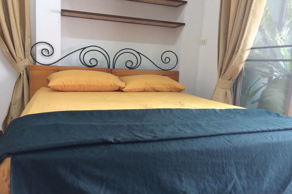 Baankhunmae Apartment Bangkok Luaran gambar