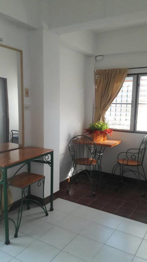 Baankhunmae Apartment Bangkok Luaran gambar